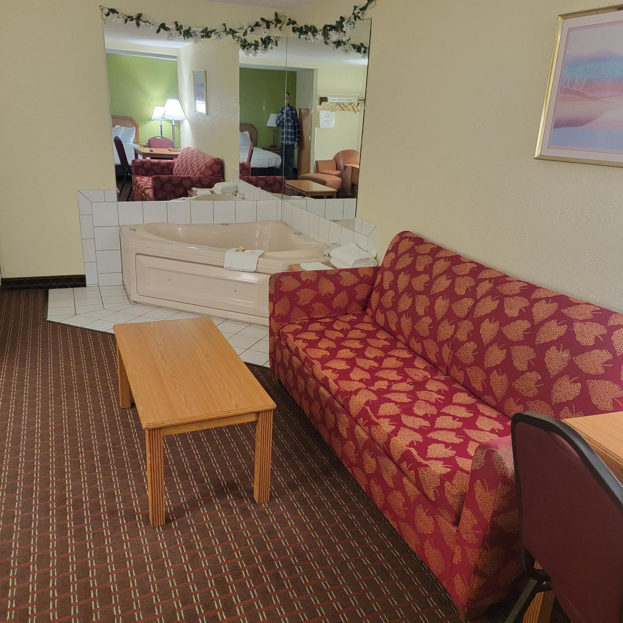 Days Inn By Wyndham Fort Dodge Kültér fotó